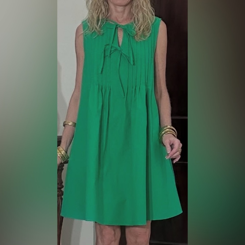 Green Sleeveless Dress